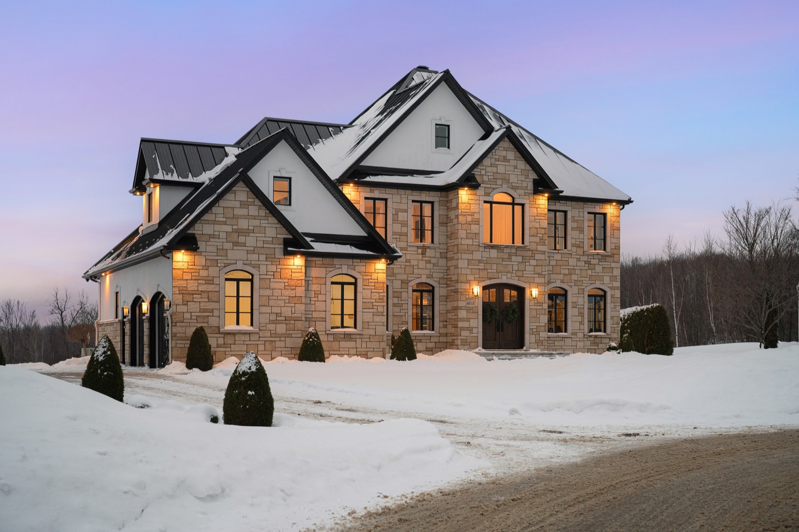 Manoir de pierre au 4015 rue de Beloeil, image 1
