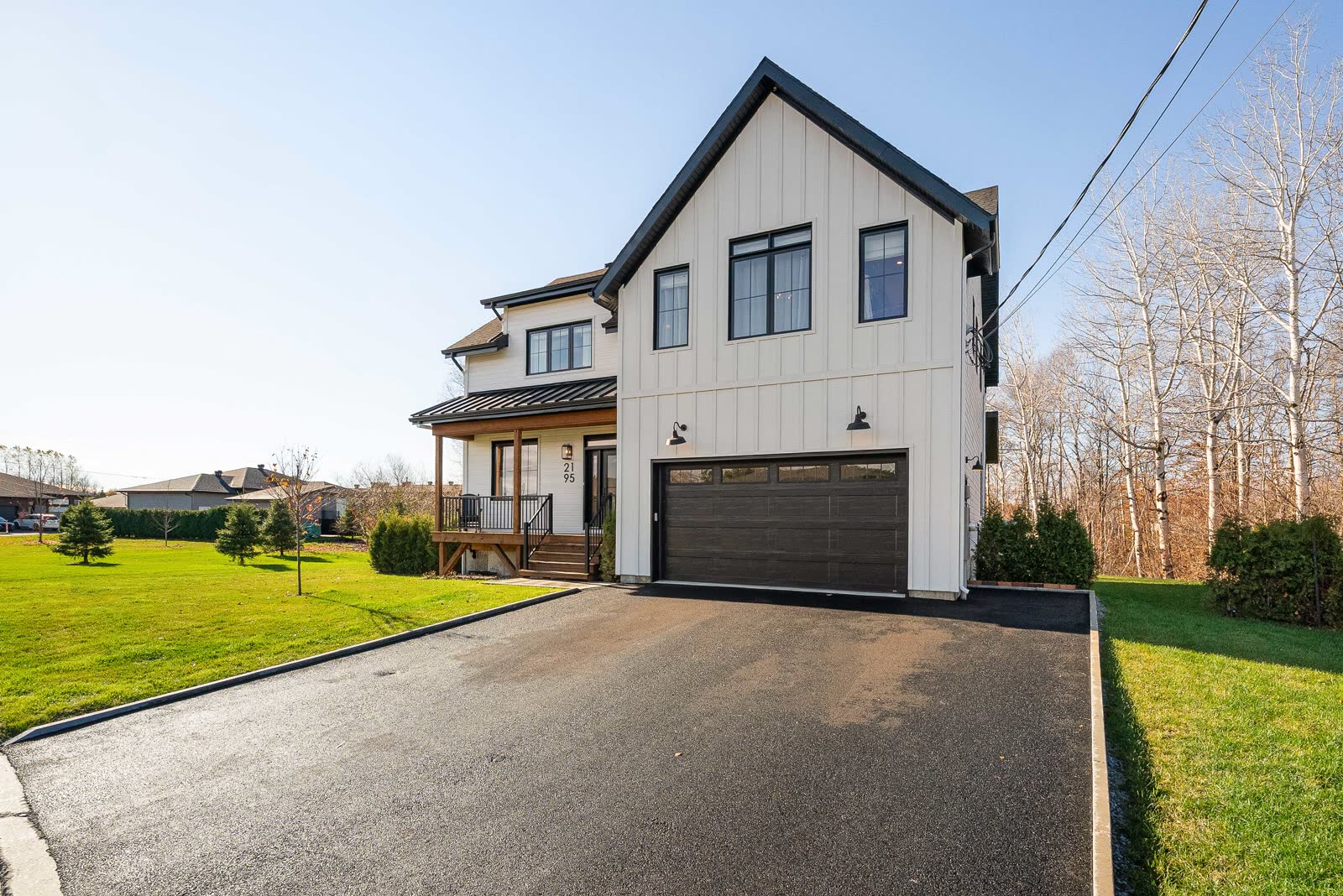 Farmhouse contemporaine au 2195 Rue Suzanne-Langevin, image 3