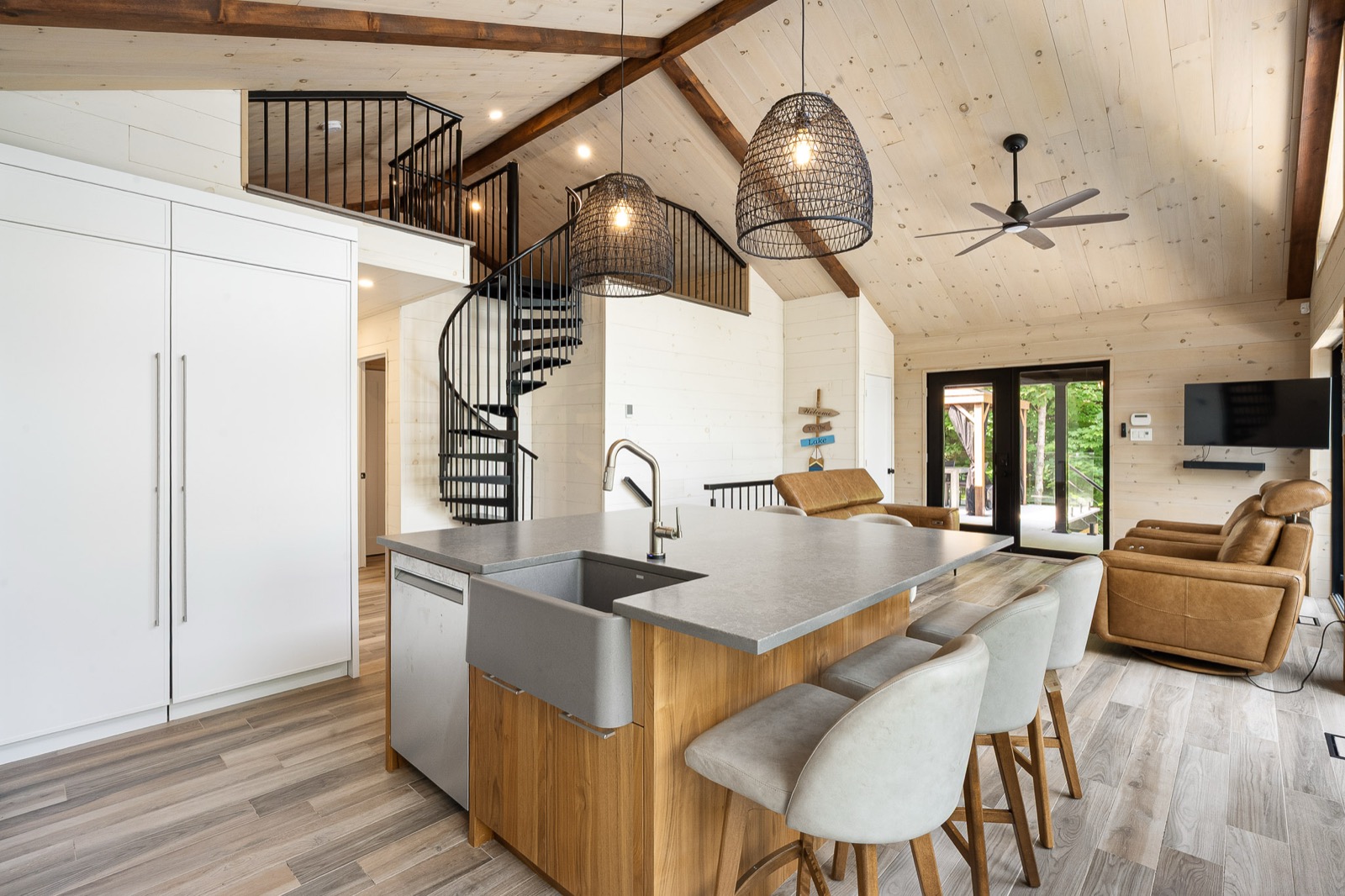 Chalet de lac contemporain au 3861 Chemin Laperrière, image 4