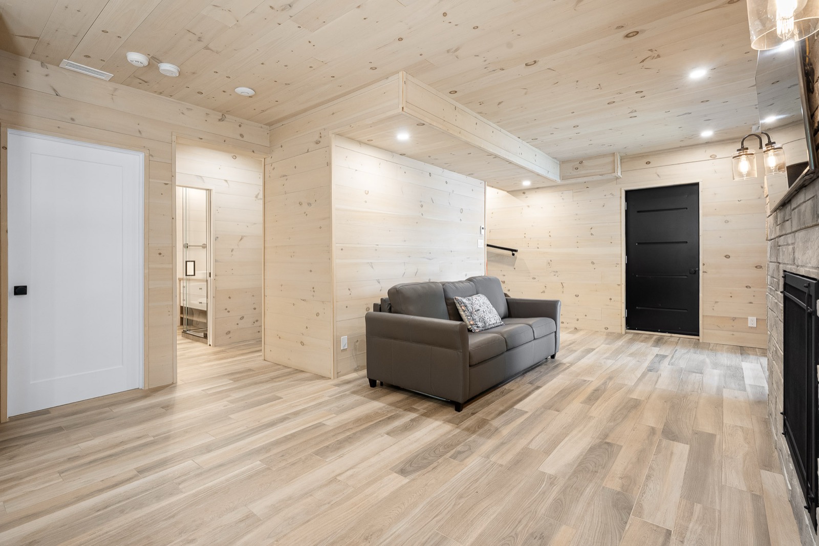 Chalet de lac contemporain au 3861 Chemin Laperrière, image 5
