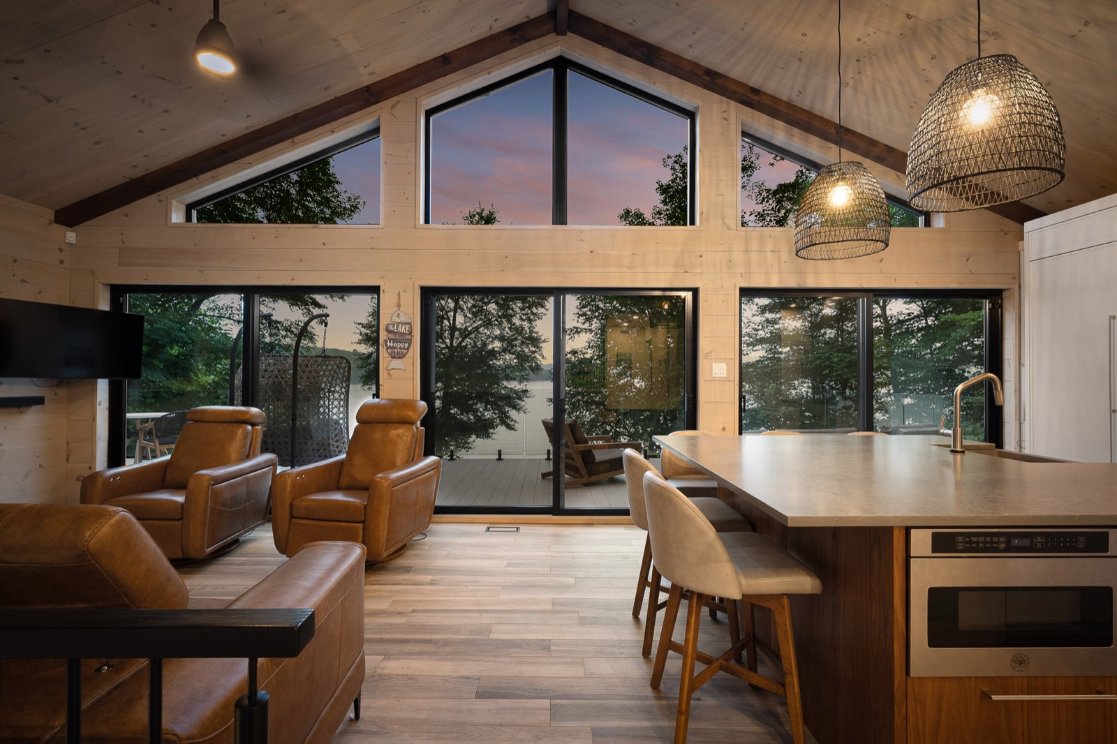 Chalet de lac contemporain au 3861 Chemin Laperrière, image 11