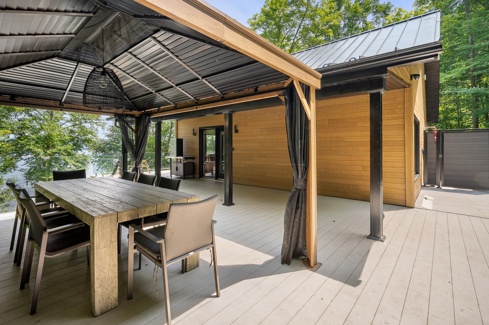 Chalet de lac contemporain au 3861 Chemin Laperrière, image 19