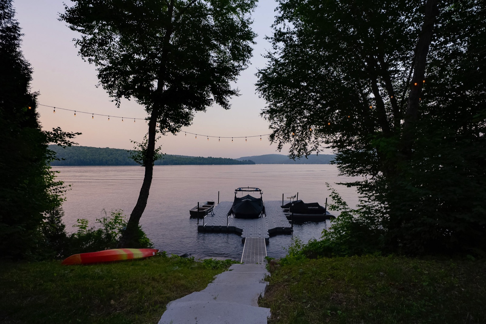 Chalet de lac contemporain au 3861 Chemin Laperrière, image 24