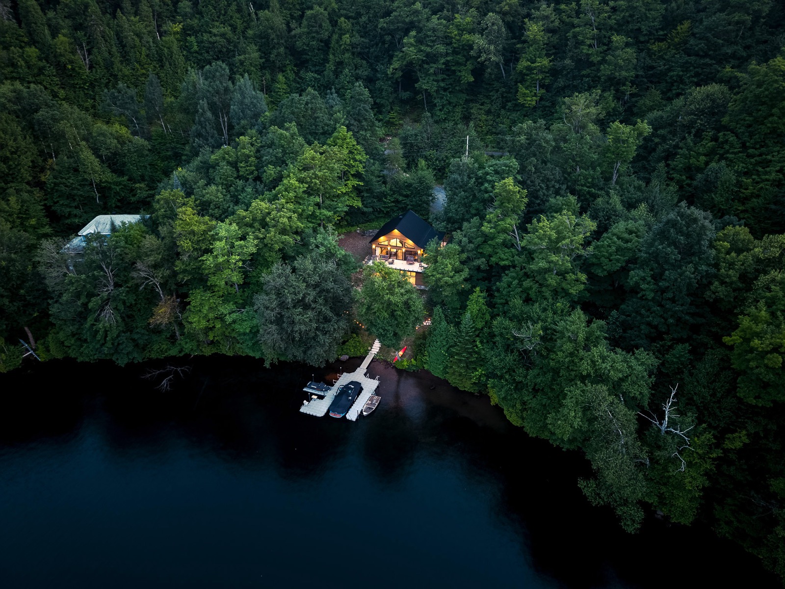 Chalet de lac contemporain au 3861 Chemin Laperrière, image 28