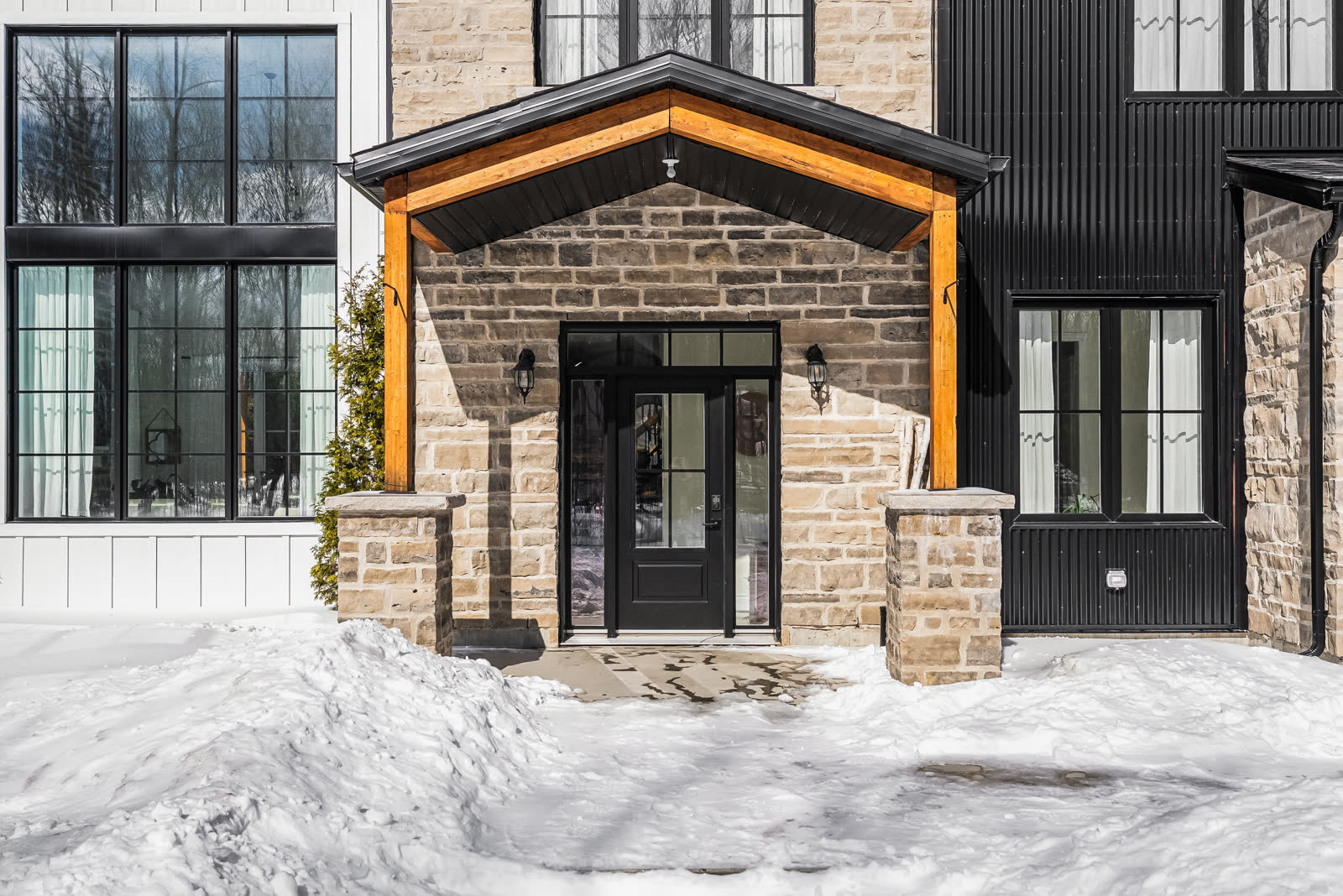 Farmhouse d'hiver au 3545 Bd Thibeau, image 5