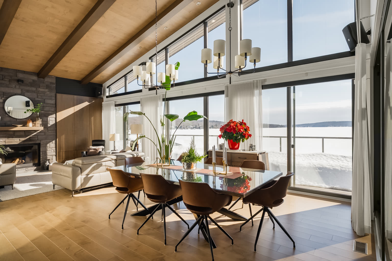 Chalet contemporain au 762 Chemin Thomas-Maher, image 4