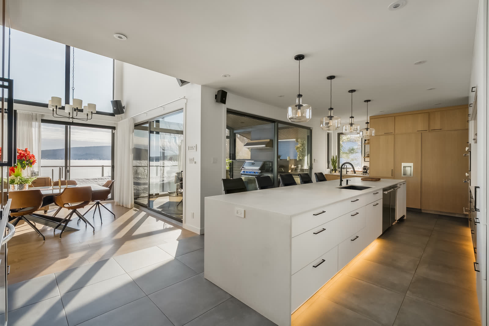 Chalet contemporain au 762 Chemin Thomas-Maher, image 9